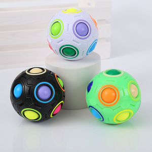 Hot Selling Kunststoff <span class=keywords><strong>Puzzle</strong></span> Ball Würfel World Cup-Themen Brain Teaser und Stress Zappeln Spielzeug Lernset für Kinder