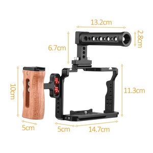 ソニーA7IV/ A7III/ <span class=keywords><strong>A7II</strong></span>/ A7R III/ A7R II/A7SII用Andoerカメラビデオケージトップハンドルサイド木製グリップキット