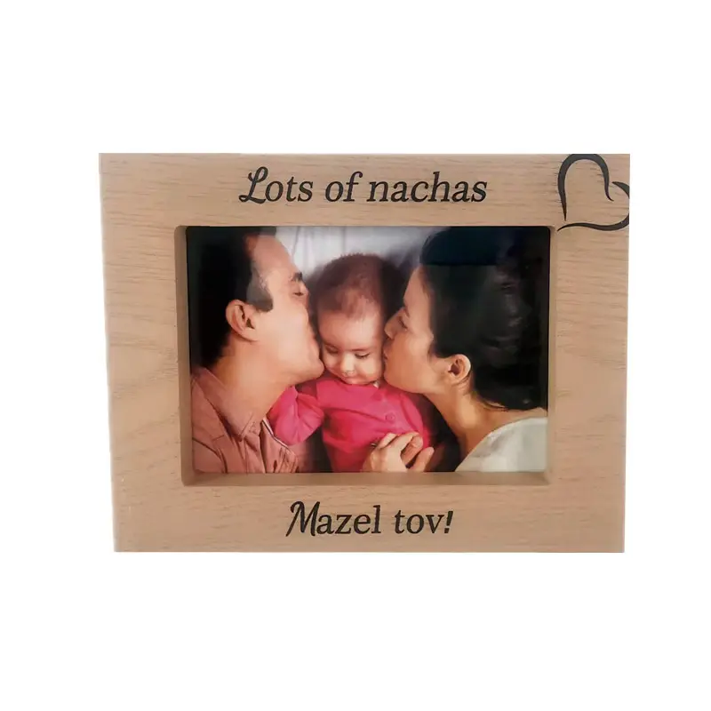 Marco de fotos de madera MDF grabado al por mayor, muestra un marco de fotos de madera de arte tallado de 5x7 para la familia, mamá, papá, regalo de bebé