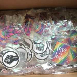 Bán Buôn Khuyến Mại Lâu Dài Mùi Hương Tùy Chỉnh Thiết Kế Giấy Xe Làm Mát Không Khí Khác Nhau Có Mùi Treo Xe Không Khí Hương Thơm Logo - Product Image 3