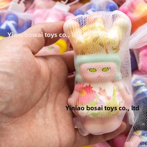 Bubble Mart Molly SquishyソフトPUデザインハンドヘルド装飾遅いリバウンドストレス解消おもちゃと子供用ギフト置物 - Product Image 2