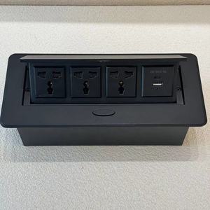 电动隐藏式嵌入式桌面办公酒店USB/TYPE-C充电器250V 13AUK 10a通用多电源插座插头黑色 - Product Image 3