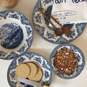 Custom Green Ceramic Restaurant Plate Irregular Design Colored Dinner Dishes Porcelain Tableware Sets Factory Wholesale - Product Image 1