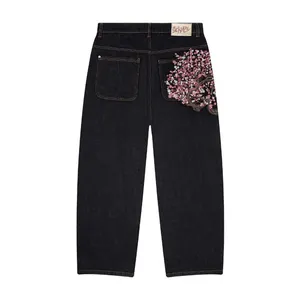 Pantaloni larghi da uomo in <span class=keywords><strong>Jeans</strong></span> Vintage in <span class=keywords><strong>Denim</strong></span> nero lavato con Logo a fiori ricamati - Product Image 4