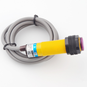 E3F-DS30P1 E3F-DS30P2 E3F-DS30P3 Photoelectric Switch Diffuse Reflection PNP DC Three-wire 12V 24V Human Body Infrared <strong>Sensor</strong>