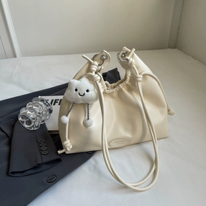 2025 New Model Fashionable Single Shoulder Crossbody Bag for Women Minor Underarm Bucket Bag Zipper Closure Rhinestone
