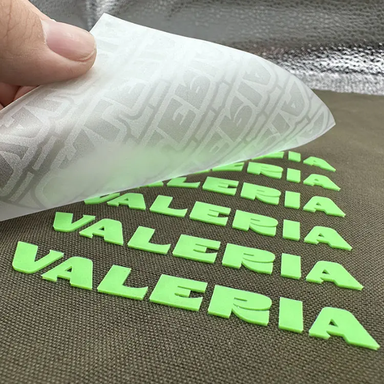 Remendo de silicone 3d com logotipo personalizado, remendo de transferência de calor, etiqueta de silicone para roupas