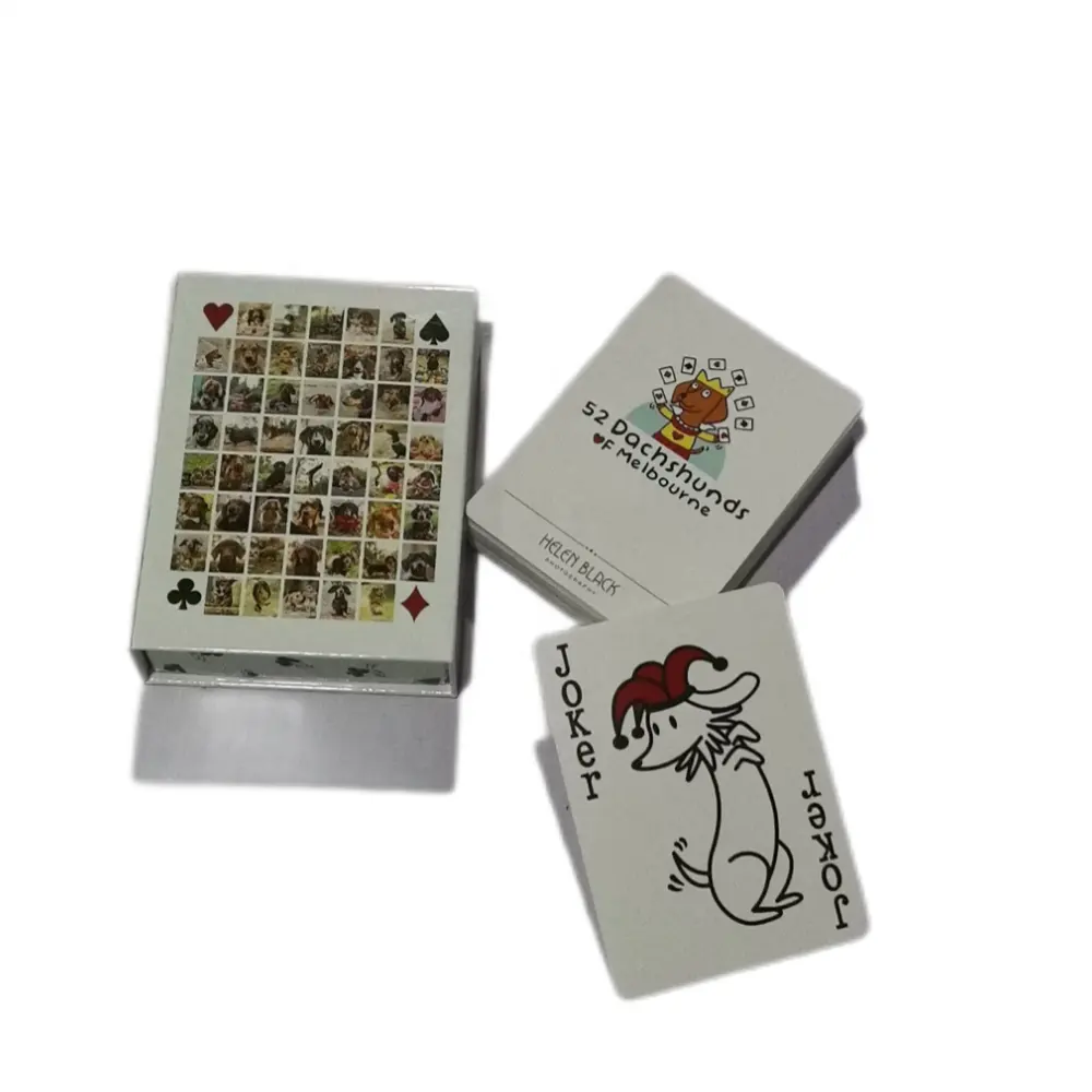 Boîtes cadeaux de logo d'impression personnalisée de haute qualité pour jeux de table créer sa propre conception cartes à jouer de poker promotionnelles