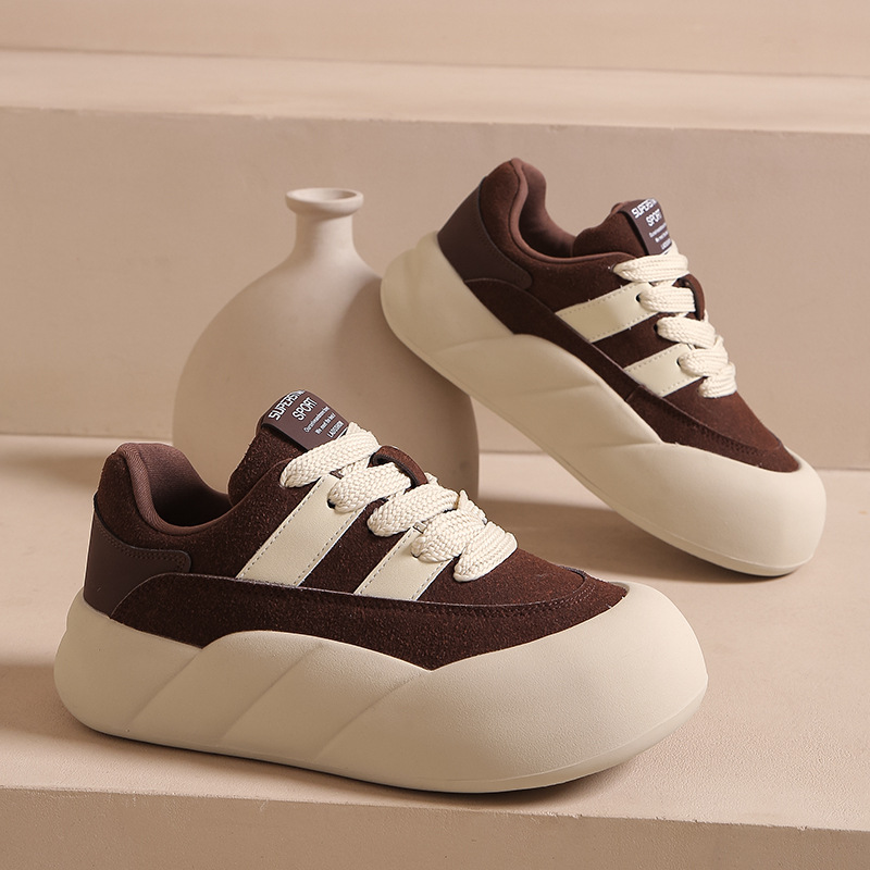 สีน้ำตาล