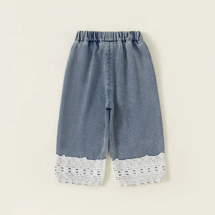 Factor de venta, versión coreana para niños de pantalones, mallas para bebés de primavera y otoño, pantalones vaqueros rectos de mezclilla de encaje para niños pequeños