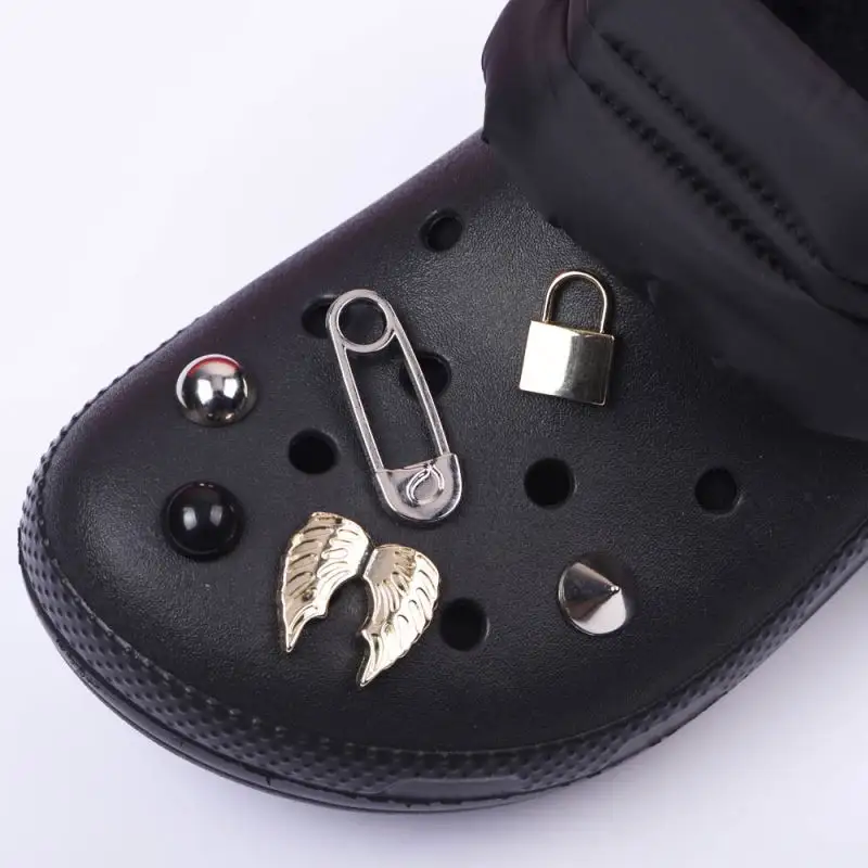 New Designer Metal Bling Shoe Charms clog Charms Accessories Clog Queen Shoe Decoration charm For garden Shoes