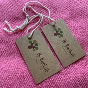 Màu sắc tự nhiên đôi bên Kraft Giấy Nhãn hangtag, bạc Logo Matte bề mặt vellum giấy Swing tag với chuỗi - Product Image 5