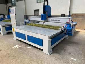 Máquina de carpintería de enrutador <span class=keywords><strong>CNC</strong></span> de 5*10 pies/1325 1530 2030 enrutador de trabajo de madera máquina de enrutador <span class=keywords><strong>CNC</strong></span> Woody <span class=keywords><strong>Cnc</strong></span>