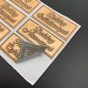 定制印刷威士忌自有品牌金属酒瓶颈标签贴纸