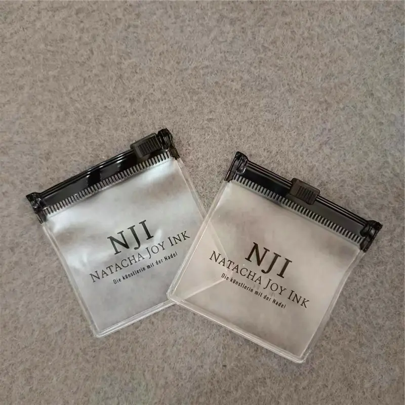 Индивидуальный пластиковый пакет с логотипом, прозрачные матовые карманные мешки для ювелирных изделий на молнии, маленькие упаковочные мешки для косметики из ПВХ с застежкой-молнией