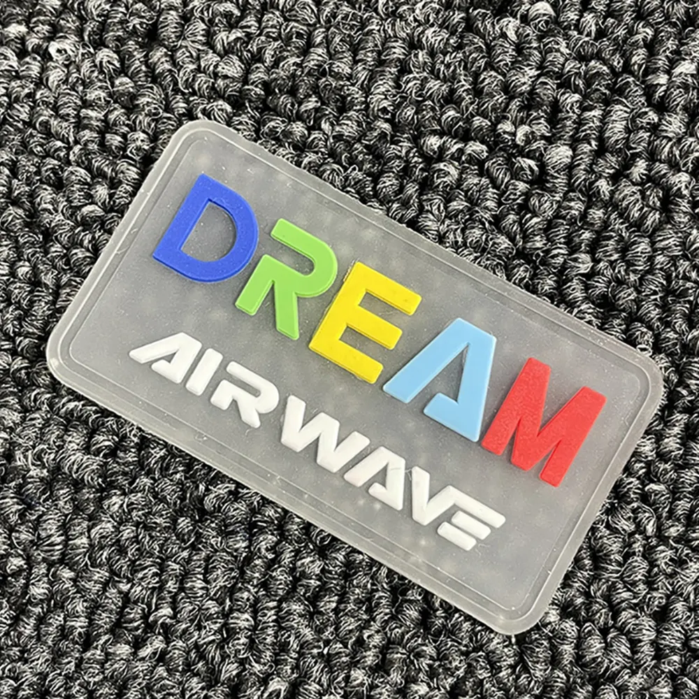 Parche transparente para planchar personalizado de fábrica 2D 3D Parches de logotipo de goma suave Diseño de logotipo Parche de PVC para ropa