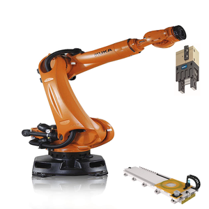 KUKA Robot industriale KR 20 R1810-2 può abbinarsi con pinza robotica SCHUNK e guida personalizzata per la movimentazione dei materiali - Product Image 1