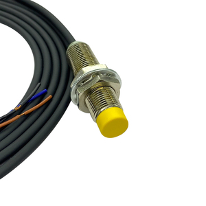 Tipo redondo dc12-24v 3 Fios Luz vermelha Proximidade Interruptor 4mm Distância Detecção Alcance Aumentado <span class=keywords><strong>Sensor</strong></span> de Proximidade Indutivo