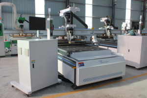 1325 Wood <span class=keywords><strong>Cnc</strong></span> <span class=keywords><strong>Router</strong></span> Machine/gravura torno máquina torneamento de madeira/china Fabricante 3Axis com Air Cooling Spindle