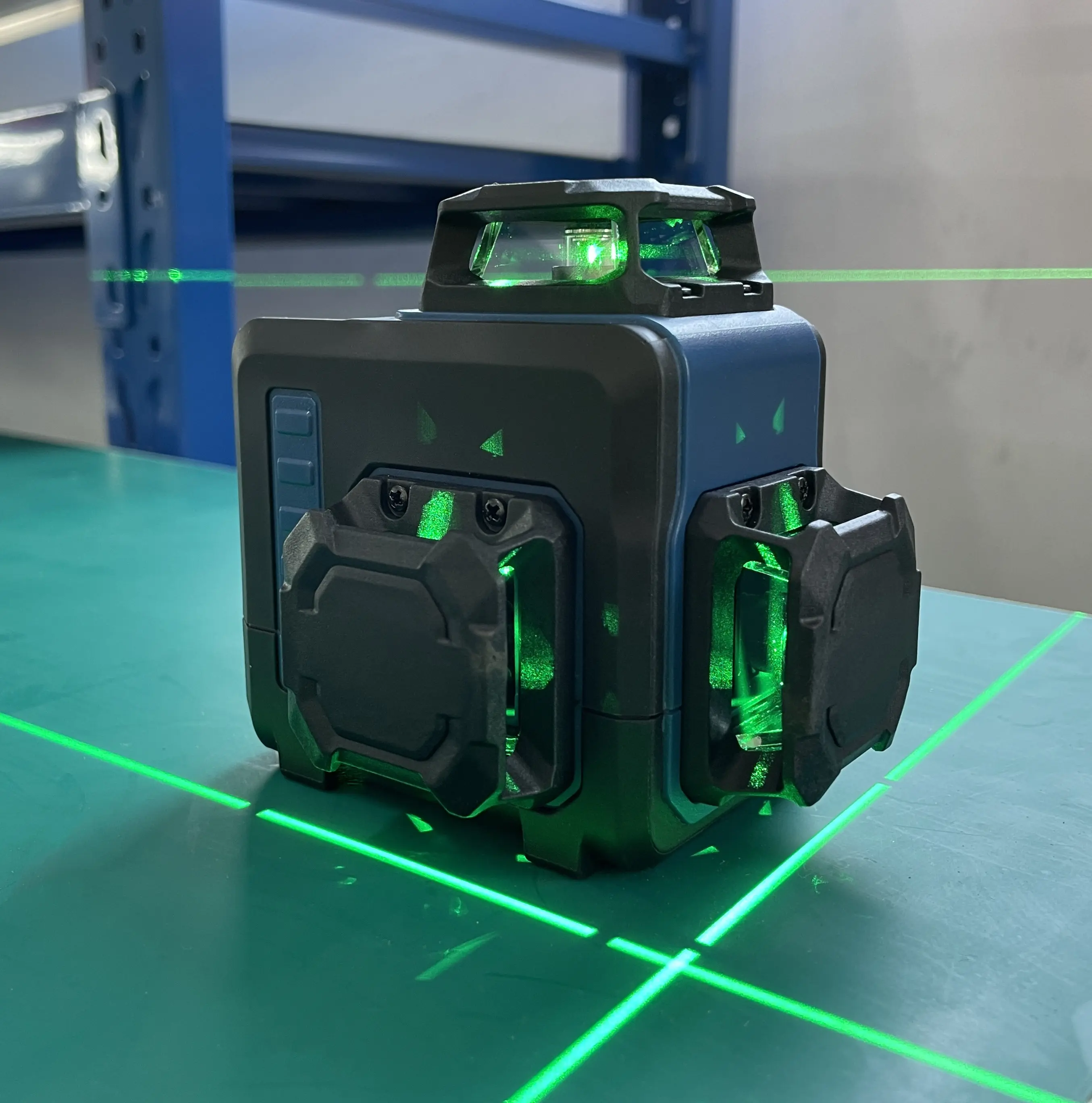 Портативный самонивелирующийся зеленый лазерный 3D уровень, 3x360