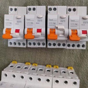 Nuevo disyuntor en miniatura LC1D09P7C Original (MCB) C60 UL489 RING Z 1P 10ka Stock - Product Image 6