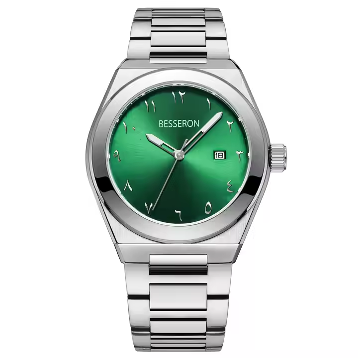 Relojes con esfera árabe y correa verde.
