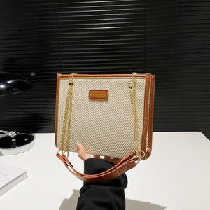 2025春夏新款彩色块手提包 -- 简约多功能女式肩包 - Product Image 5