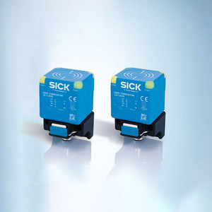 SICK PNP DC Sensor de proximidad inductivo rectangular de 4 hilos con largo rango de detección - Product Image 1