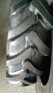 Toptan R1 desen 9.50-24 tarım kamyon lastikleri çin fabrikadan 8PR üstün kavrama ve kendini temizleme yeteneği ile