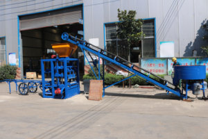 QT4-24 macchina Semi automatica per cemento Y mattoni per fare mattoni ecologici piccola fabbrica blocco macchine Africa