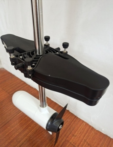 Yak açık havada elektrik motoru dıştan takma makinesi 4m PVC tekne kayık balıkçılık yetiştiriciliği için dayanıklı 35 kiloluk pervane nehirlerde kullanım için