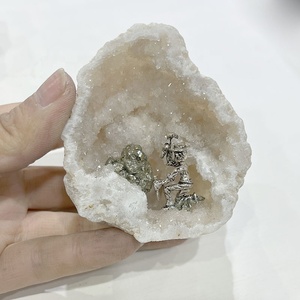 Doğal kuvars kristal geode mineral örneği kaba ham beyaz akik akik Geode pirit alaşım madenci geode şifa için - Product Image 2