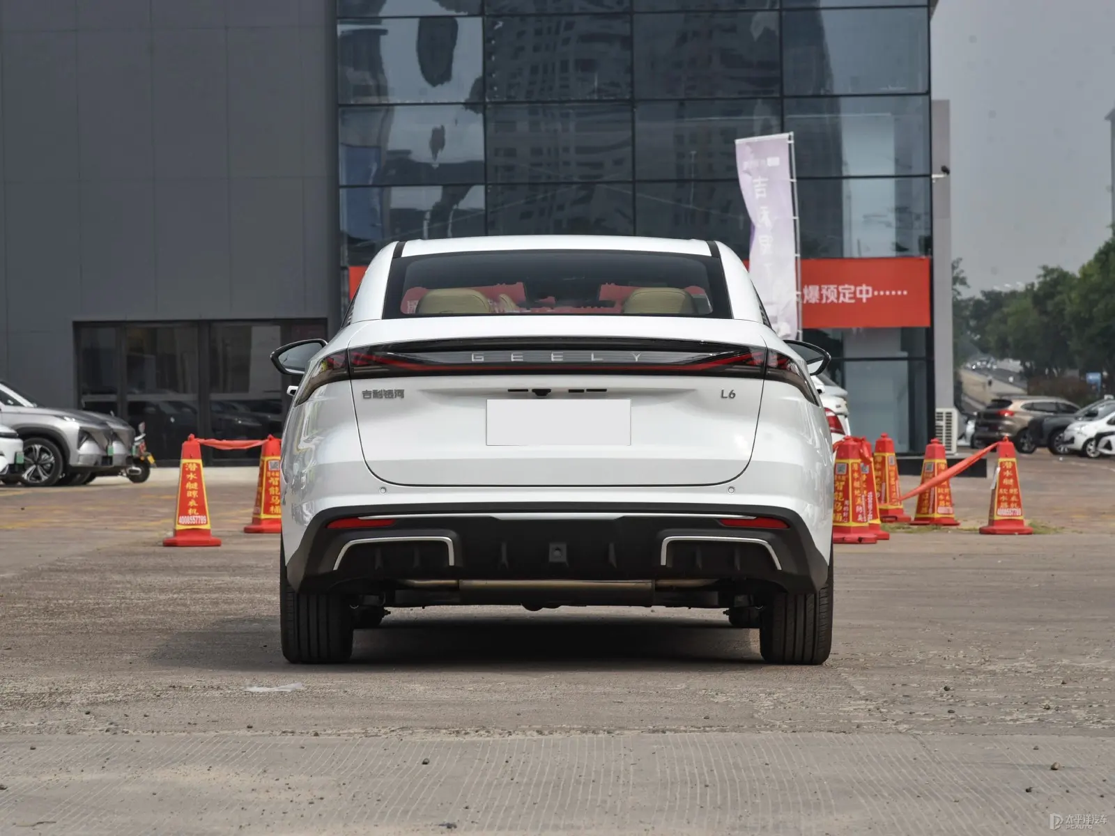 Venta caliente Geely Galaxy L6 Velocidad máxima 247 km/h coche híbrido eléctrico y de gasolina nuevo vehículo de energía