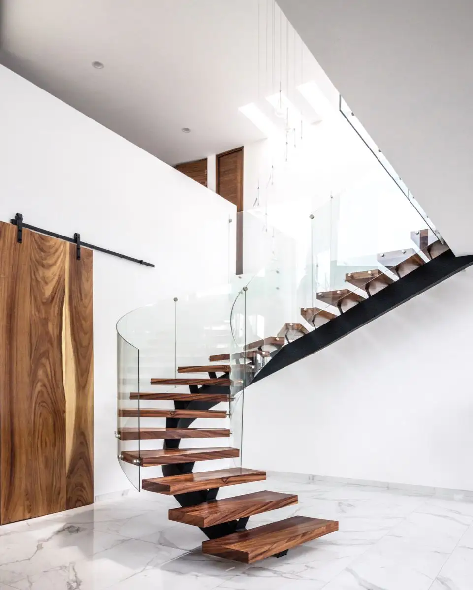 Kunden spezifische Massivholz stufen Stahls tringer Innentreppe Innentreppe für Villa