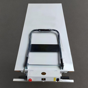 A fábrica usa empilhadeiras hidráulicas elétricas e caminhões de plataforma portáteis com uma capacidade de carga de 250kg para manuseio