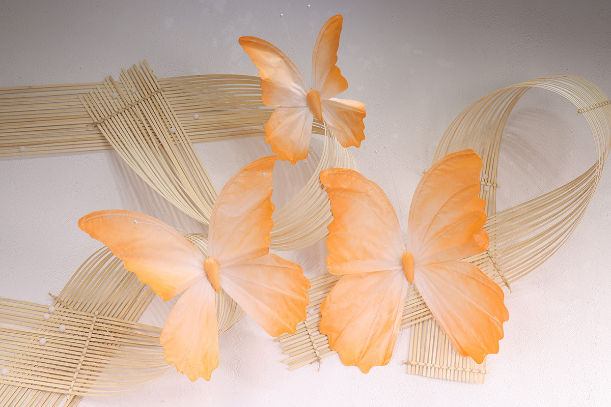 Set di tre pezzi farfalla di carta arancione