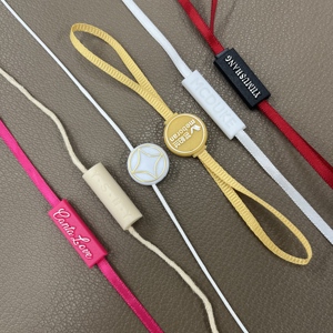 Etiqueta colgante de plástico redonda dorada impresa en 3D personalizada con cordón elástico estampado cinta de bloqueo de logotipo para bolsos ropa etiquetas de prendas