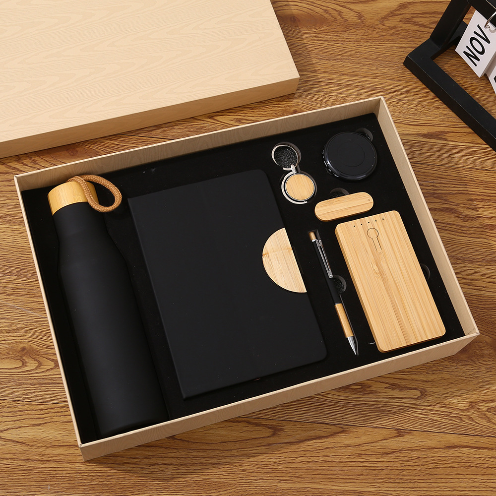 Notebook+Thermos cup+wireless speaker+pen+flash drives+Keychian