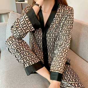 热销时尚缎面女式睡衣春秋新款冰丝薄缎面开衫翻领长袖家居服套装