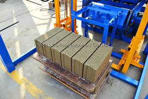 低价最优质QT4-24B空心砌块半自动铺装煤渣砌块制造机 - Product Image 6