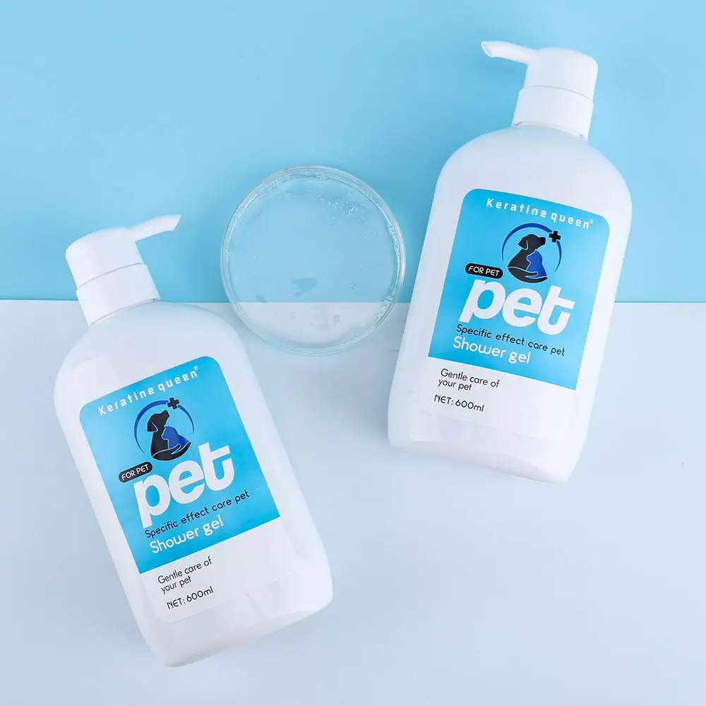 Etiqueta privada Cuidado suave de gel de ducha para mascotas 600ml Limpieza profunda Hidratante y alisador del cabello Gel de ducha para mascotas