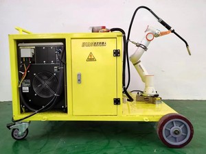 Un Robot di saldatura portatile ad alta precisione in grado di saldare multistrato e Multi-pass - Product Image 2