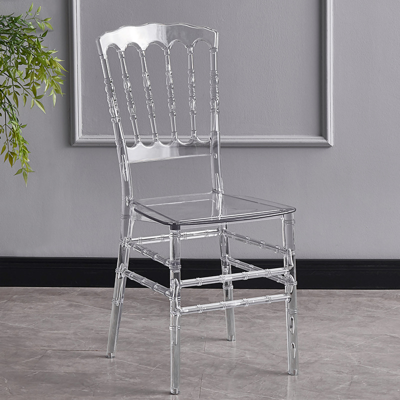Chaise Napoléon transparente