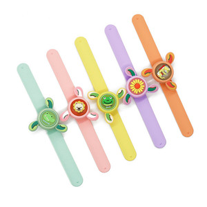 Thời trang thần tài Spinners đồ chơi tùy chỉnh của riêng bạn Logo Silicone Bangle Vòng đeo tay có thể điều chỉnh dây đeo cổ tay - Product Image 4