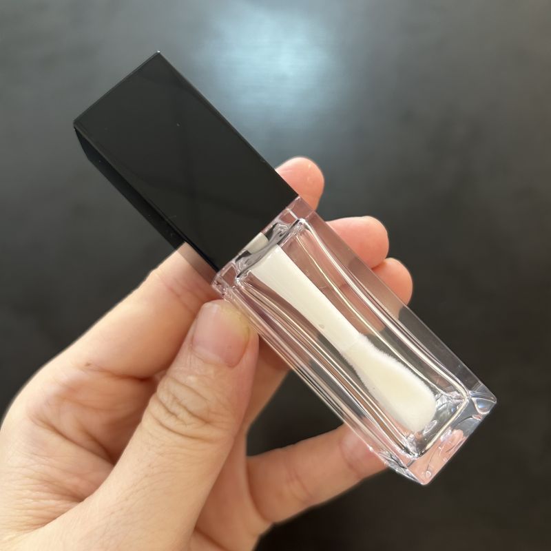Tube noir à gros pinceau de 10 ml