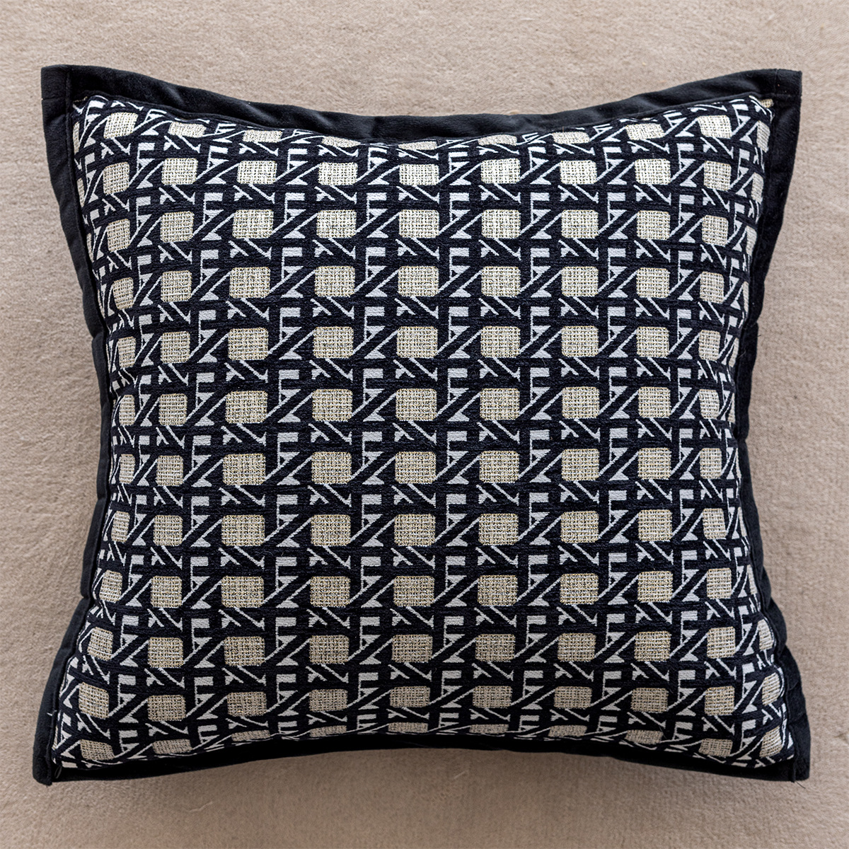 ลายทองสีดำ