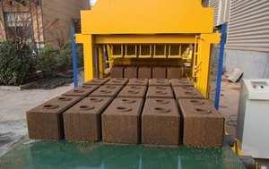 LV5-10 ad incastro di vendita calda automatica blocco di argilla macchina di terra compressa che fa macchina per la vendita - Product Image 3