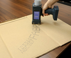 Al16 Dot-Matrix-Tinten strahl drucker mit großem Zeichen Hochgeschwindigkeits-Handheld mit Datums-Logo-Codierung für Holzrohr-Stahlplatten - Product Image 6
