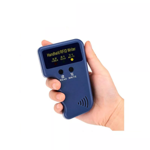 Duplicatore di chiavi 125khz em4100 em4200 RFID duplicatore di carte d'identità in plastica portatile - Product Image 1