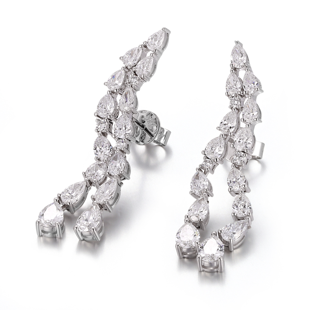 Boucles d'oreilles en or 18 carats avec diamants de laboratoire